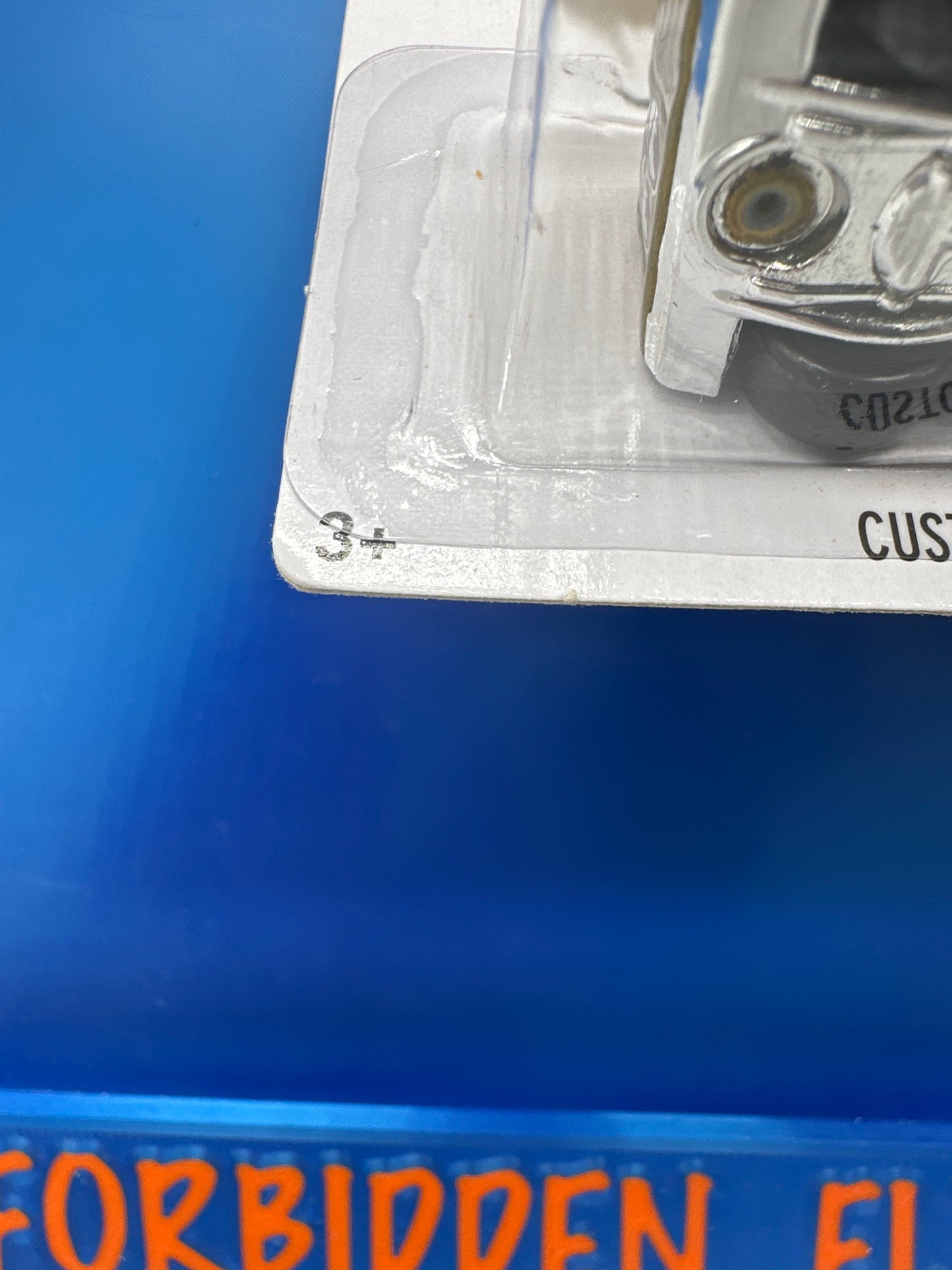 Hot Wheels Super Treasure Hunt - 2015 - Custom ‘77 Dodge Van Mooneyes
