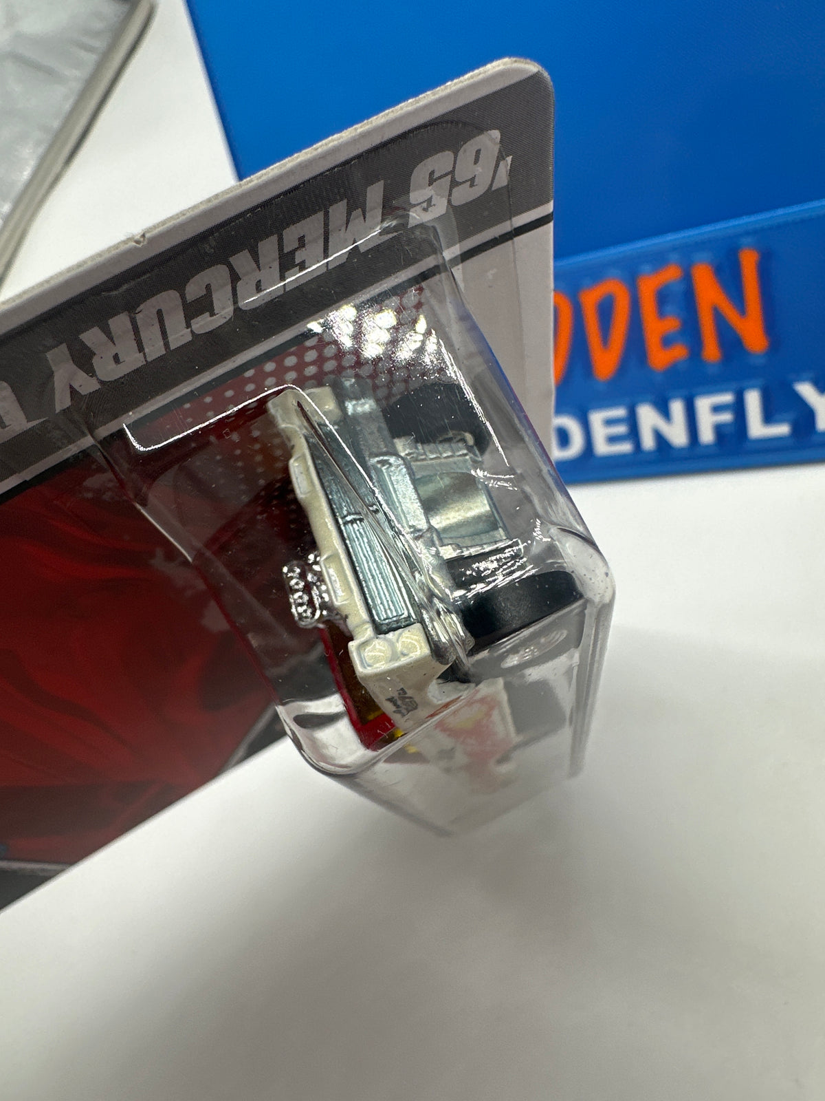 Hot Wheels Premium - HW Garage Series (Ford) - White & Red ‘65 Mercury Comet Cyclone (#13/20)