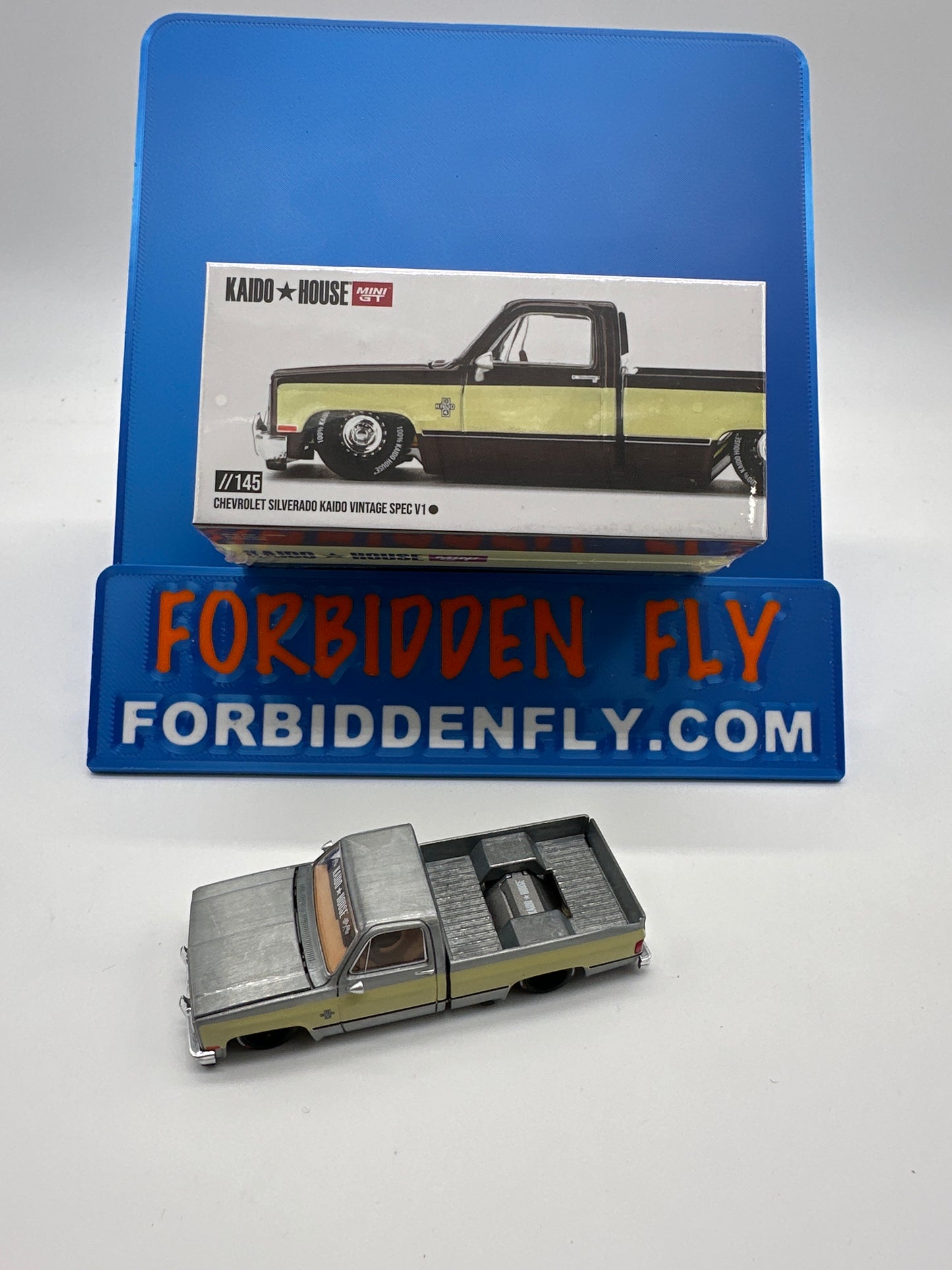 Kaido House (x MiniGT) - Raw Chase #145 - Chevrolet Silverado Kaido Vintage Spec V1