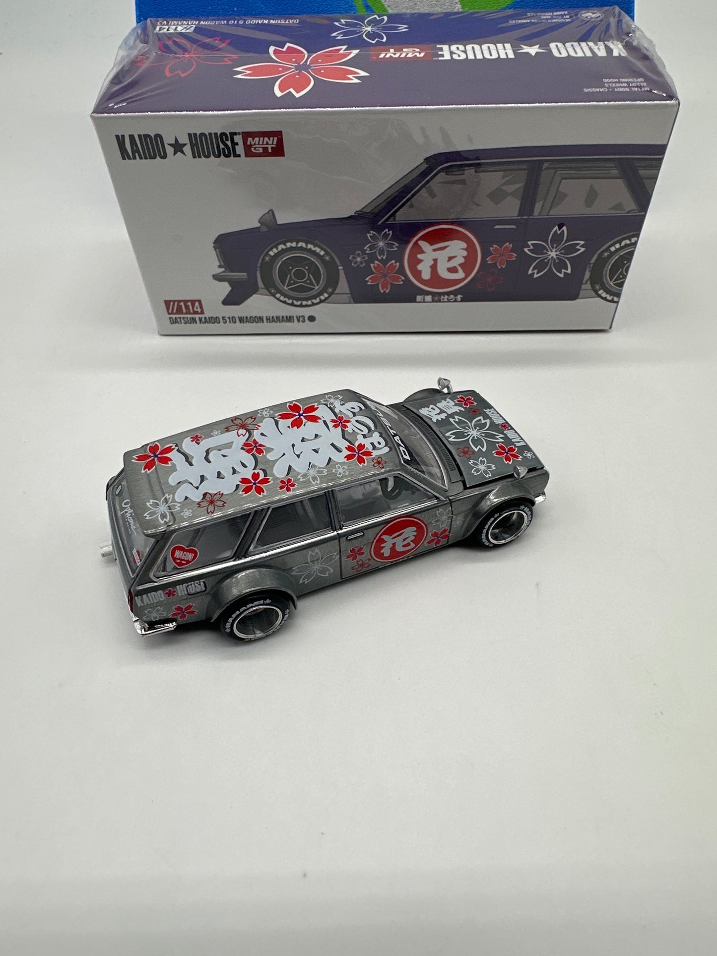 Kaido House (x MiniGT) - Raw Chase #114 - Purple Datsun Kaido 510 Wagon Hanami V3