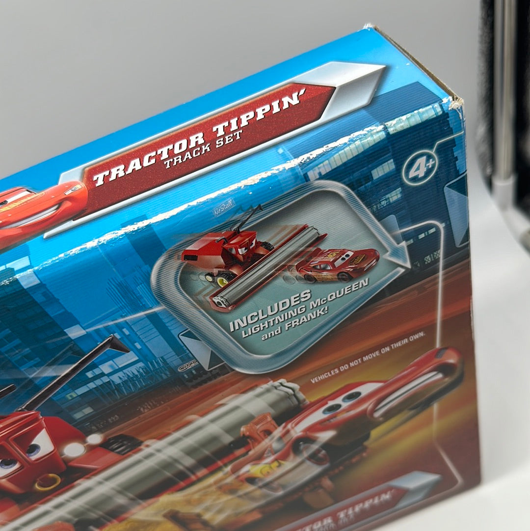 Disney Pixar Cars Movie - Tractor Tippin’ Track Set - Playset with Lightning McQueen and Frank Included