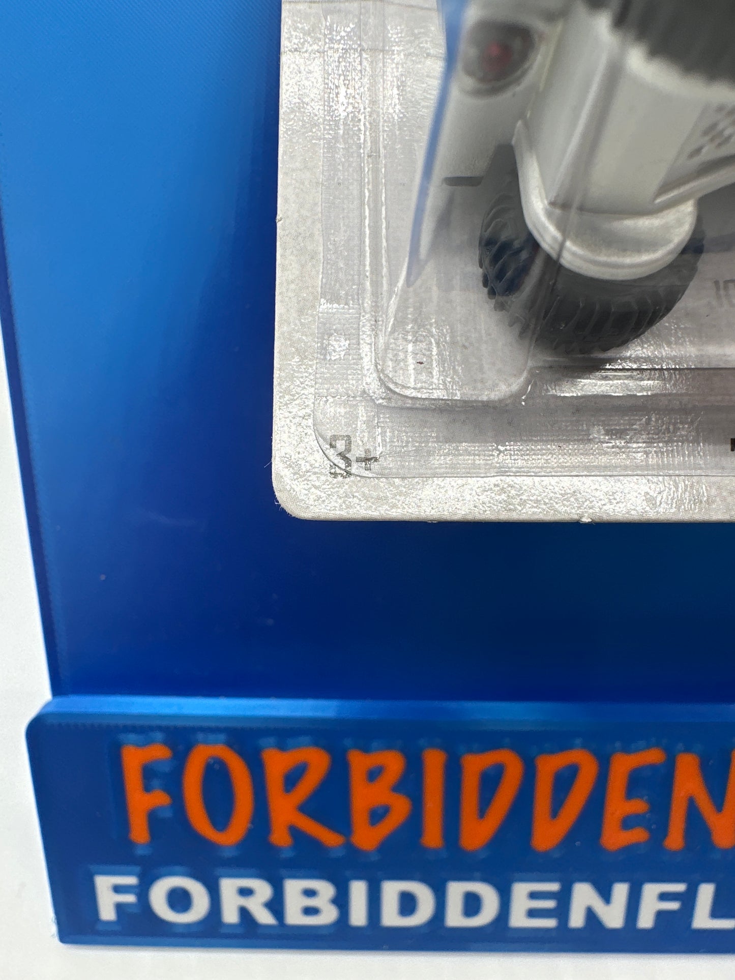 Hot Wheels Super Treasure Hunt - 2013 N Case - ‘10 Toyota Tundra
