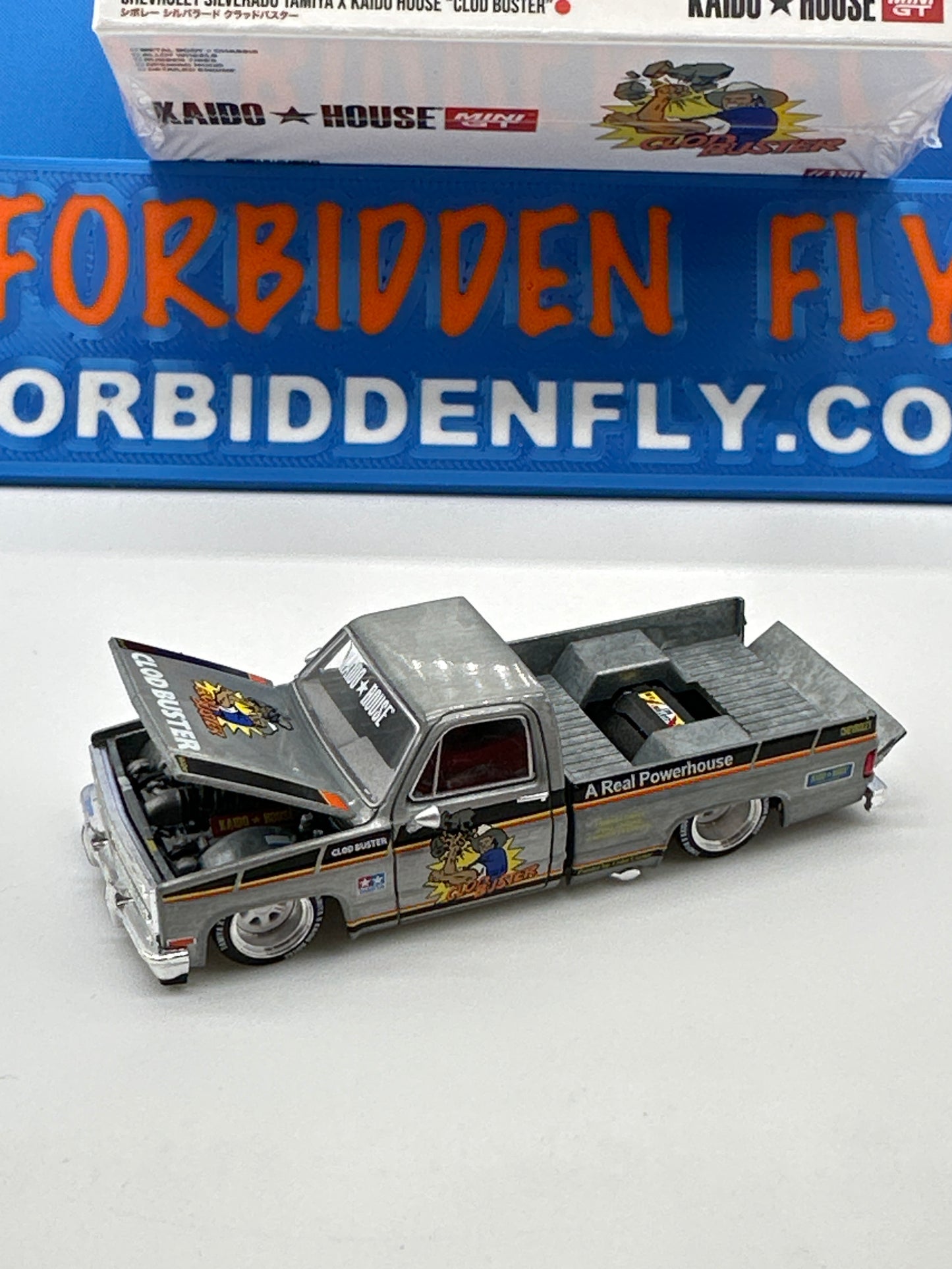 Kaido House (x MiniGT) - Raw Chase #130 - Chevrolet Silverado Tamiya X Kaido House “Clod Buster”