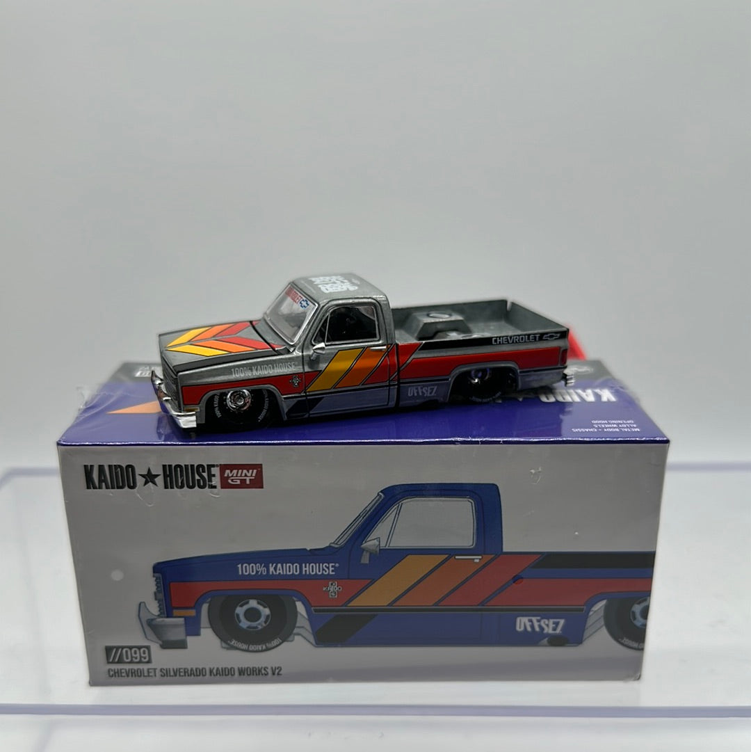 Kaido House (x MiniGT) - Raw Chase #099 - Blue Chevrolet Silverado Kaido V2