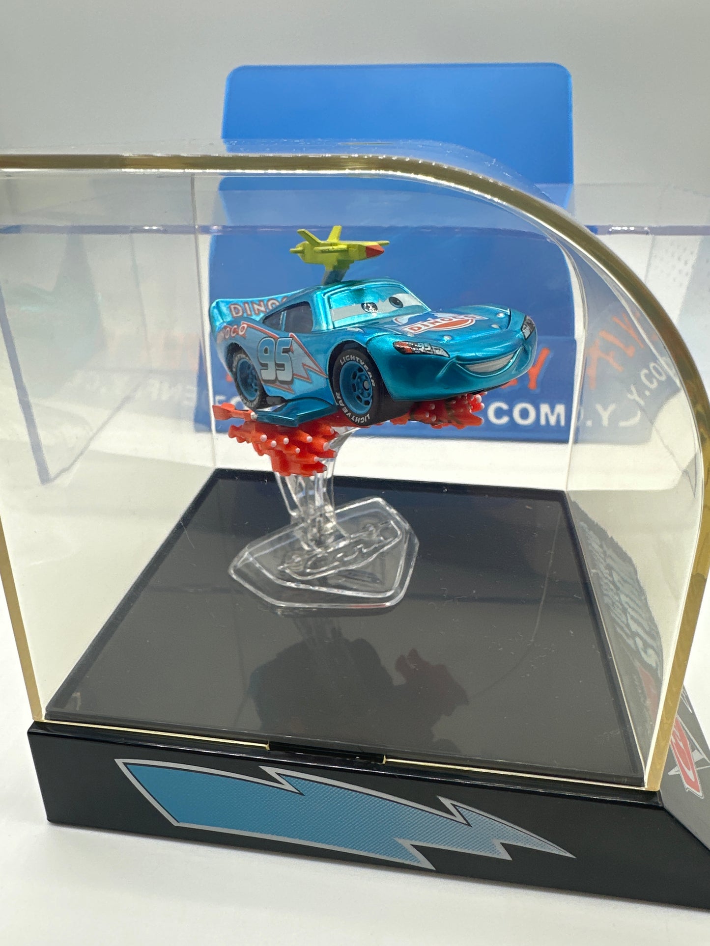 Disney Pixar Cars Movie - 2008 SDCC Comic Con Exclusive - Metallic Lightning Storm Lightning McQueen w/ Display
