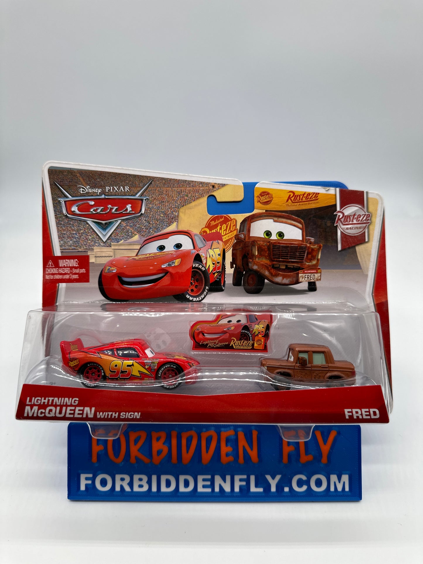 Disney Pixar Cars Movie - Rust-Eze Racing Series (Two) 2 Pack - Lightning McQueen with Sign & Fred