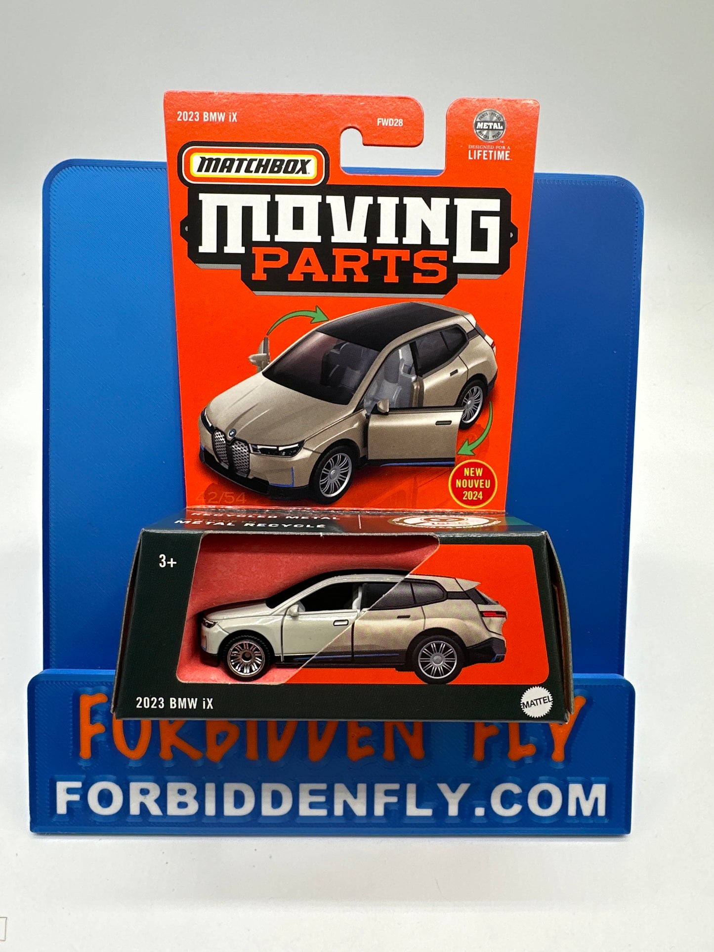 Matchbox Moving Parts Series 2024 - 2023 BMW iX - Tan
