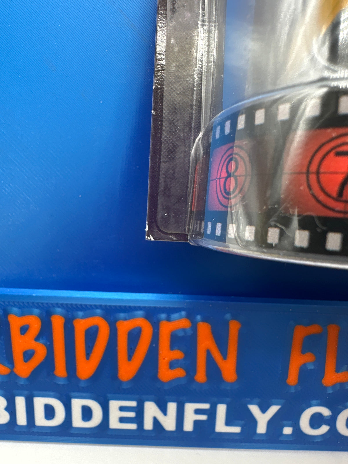Hot Wheels 2015 Retro Entertainment Premium Single - Close Encounters Of The Third Kind - Ford F-250 (Movie Reel Packaging)