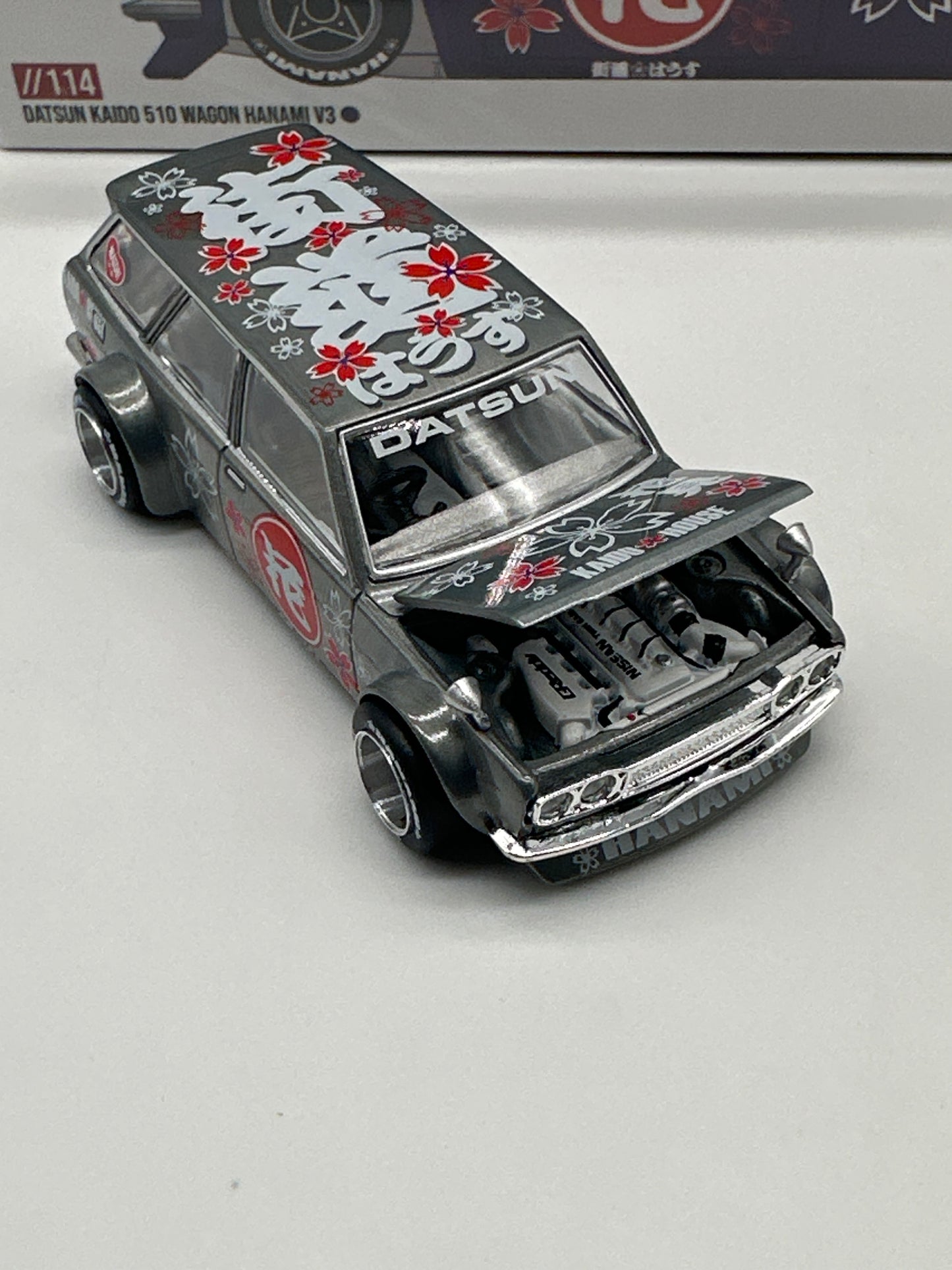 Kaido House (x MiniGT) - Raw Chase #114 - Purple Datsun Kaido 510 Wagon Hanami V3