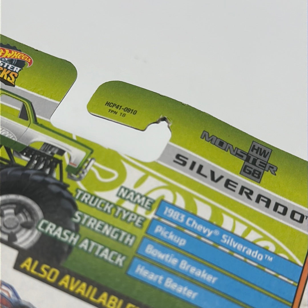 Hot Wheels Monster Trucks - 2022 Series Crash Legends Green Chevy Silverado #33/75