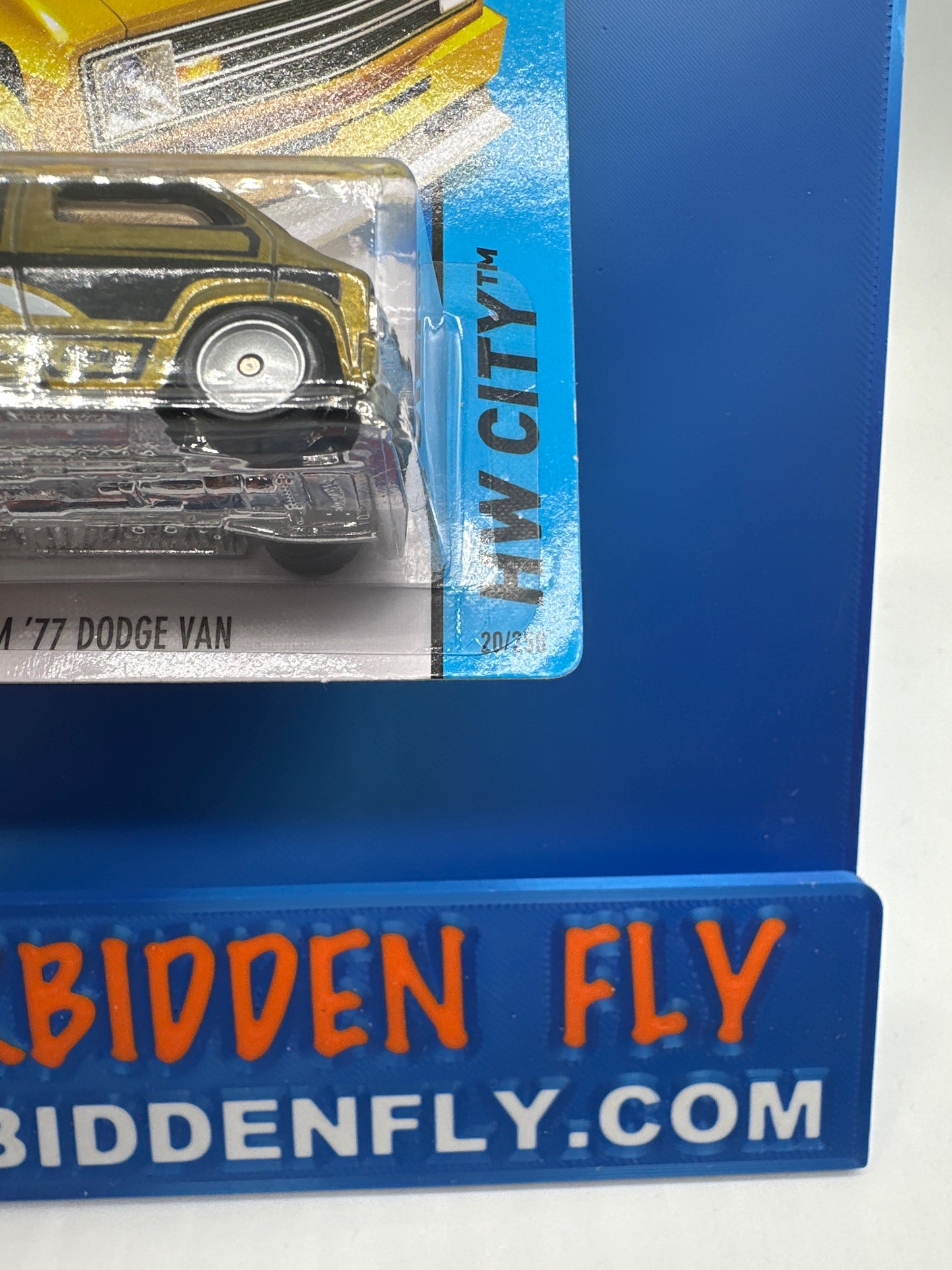 Hot Wheels Super Treasure Hunt - 2015 - Custom ‘77 Dodge Van Mooneyes