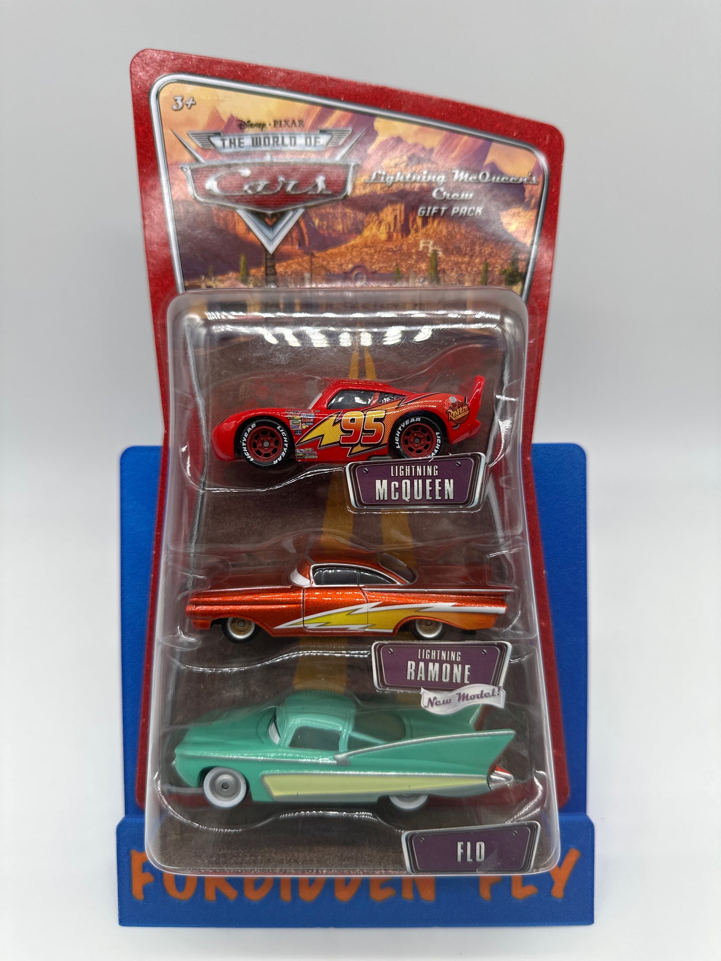 Disney Pixar Cars Movie - World of Cars Series - Lightning McQueen’s Crew Gift Pack (Lightning McQueen, Lightning Ramone, Flo 3 Pack)