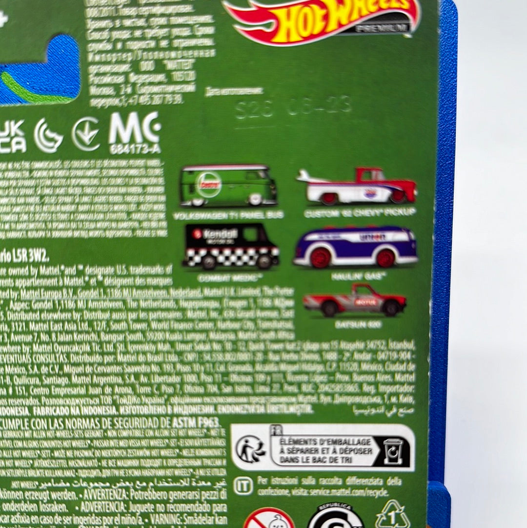 Hot Wheels Premium - Pop Culture Entertainment 2023 Mix U #1/5 - Castrol Oil Volkswagen VW T1 Panel Bus