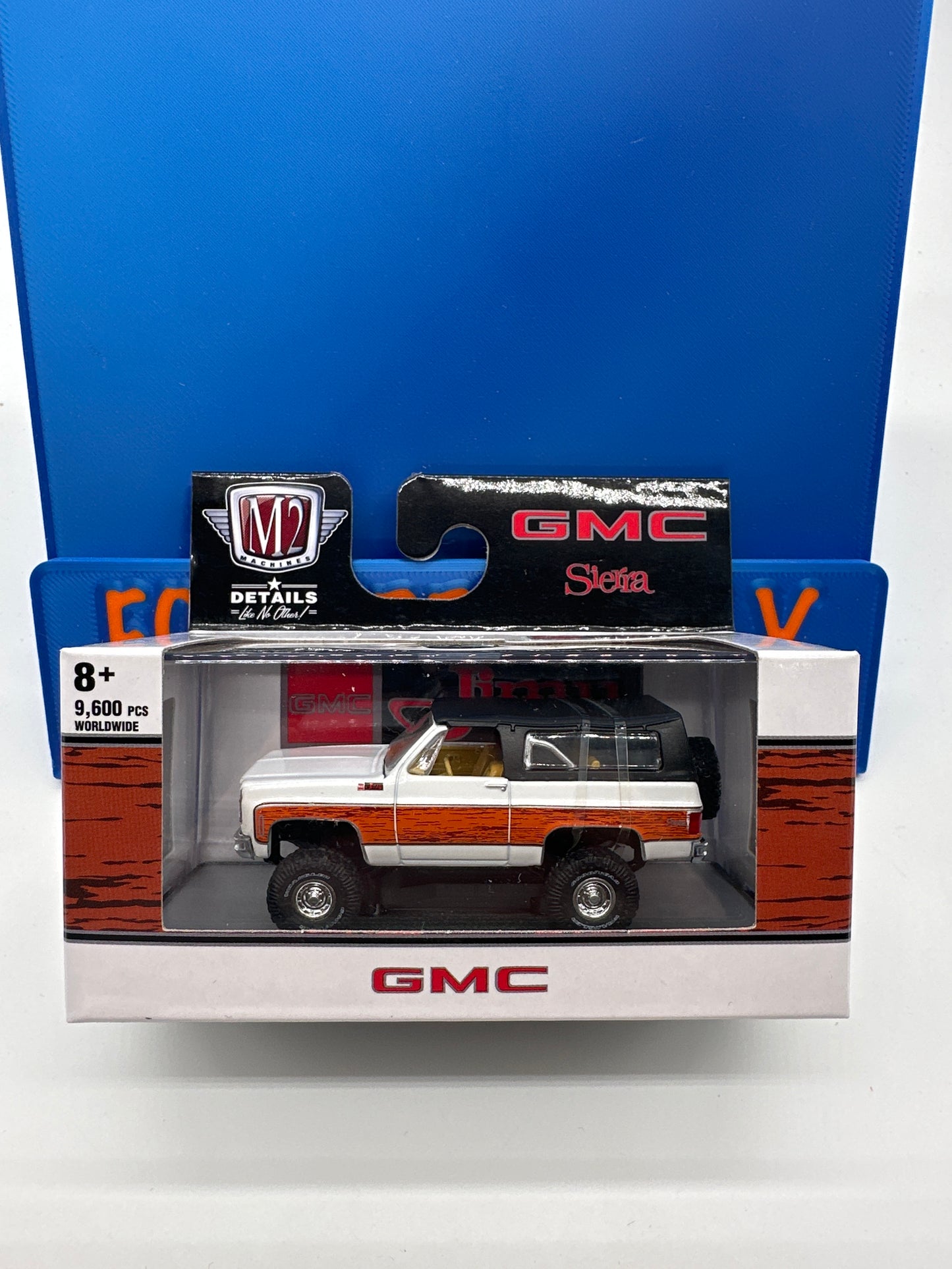 M2 Machines Acrylic Boxed Car - S106 - 1973 GMC Jimmy Sierra 4X4 - White