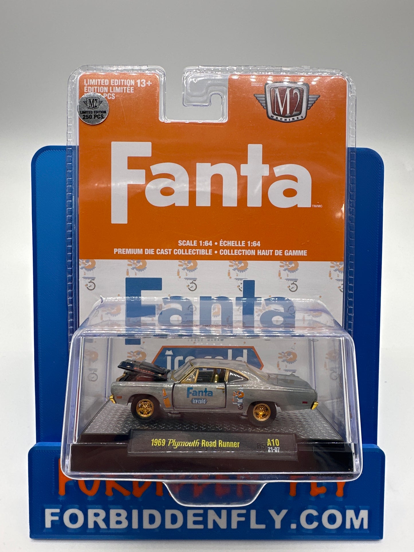 M2 Machines Acrylic Boxed Car - Fanta Series A10 - 1969 Plymouth Road Runner - Raw Chase