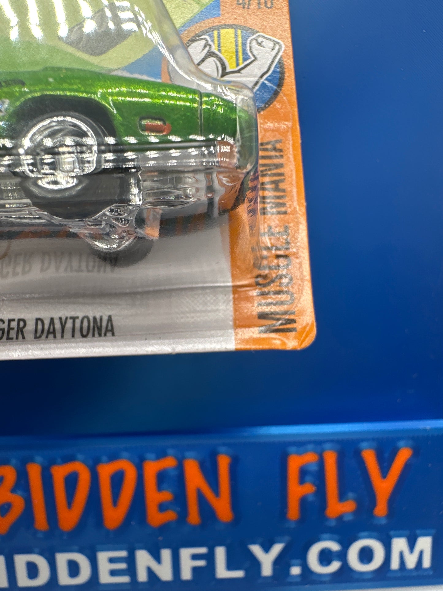 Hot Wheels Super Treasure Hunt - 2016 G Case - ‘69 Dodge Charger Daytona *CRACKED BLISTER*