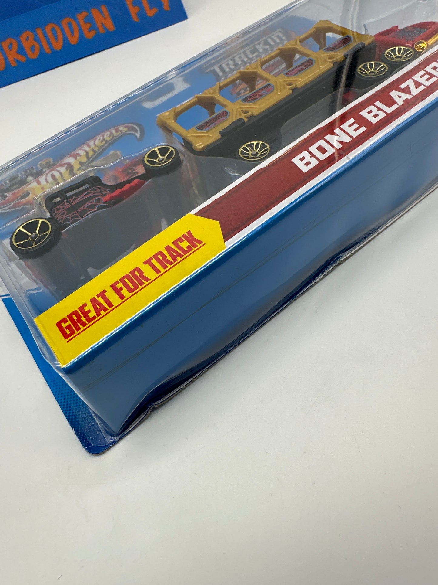 Hot Wheels Trackin’ Trucks (Super Rigs) - 2012 Bone Blazers w/ Black & Red Bone Shaker