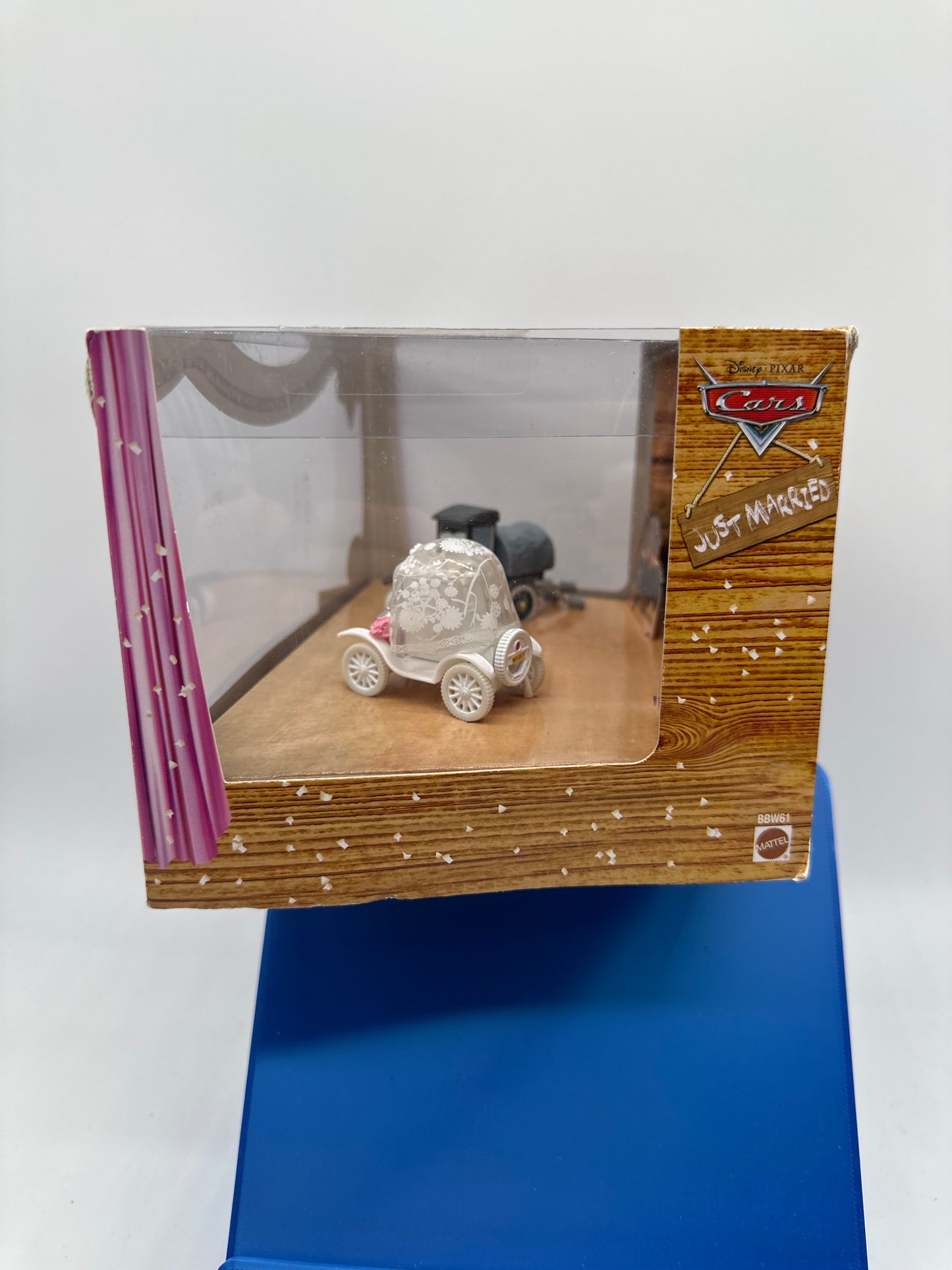 Disney Pixar Cars Movie - Cars Land Exclusive - 1st Anniversary Wedding Day Gift Pack - Time Travel Mater - Stanley And Lizzie