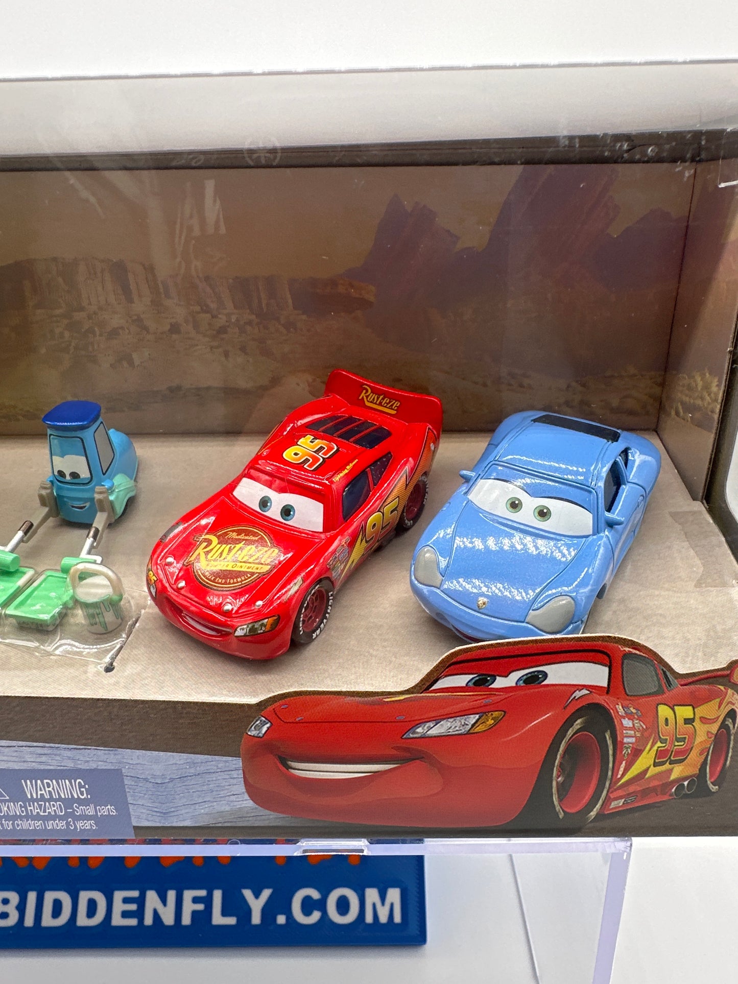 Disney Pixar Cars Movie - Radiator Springs Cleanup (Five) 5 Pack - Paint Job Ramone, Luigi, Guido With Paint Supplies, Tar Lightning McQueen And Sally