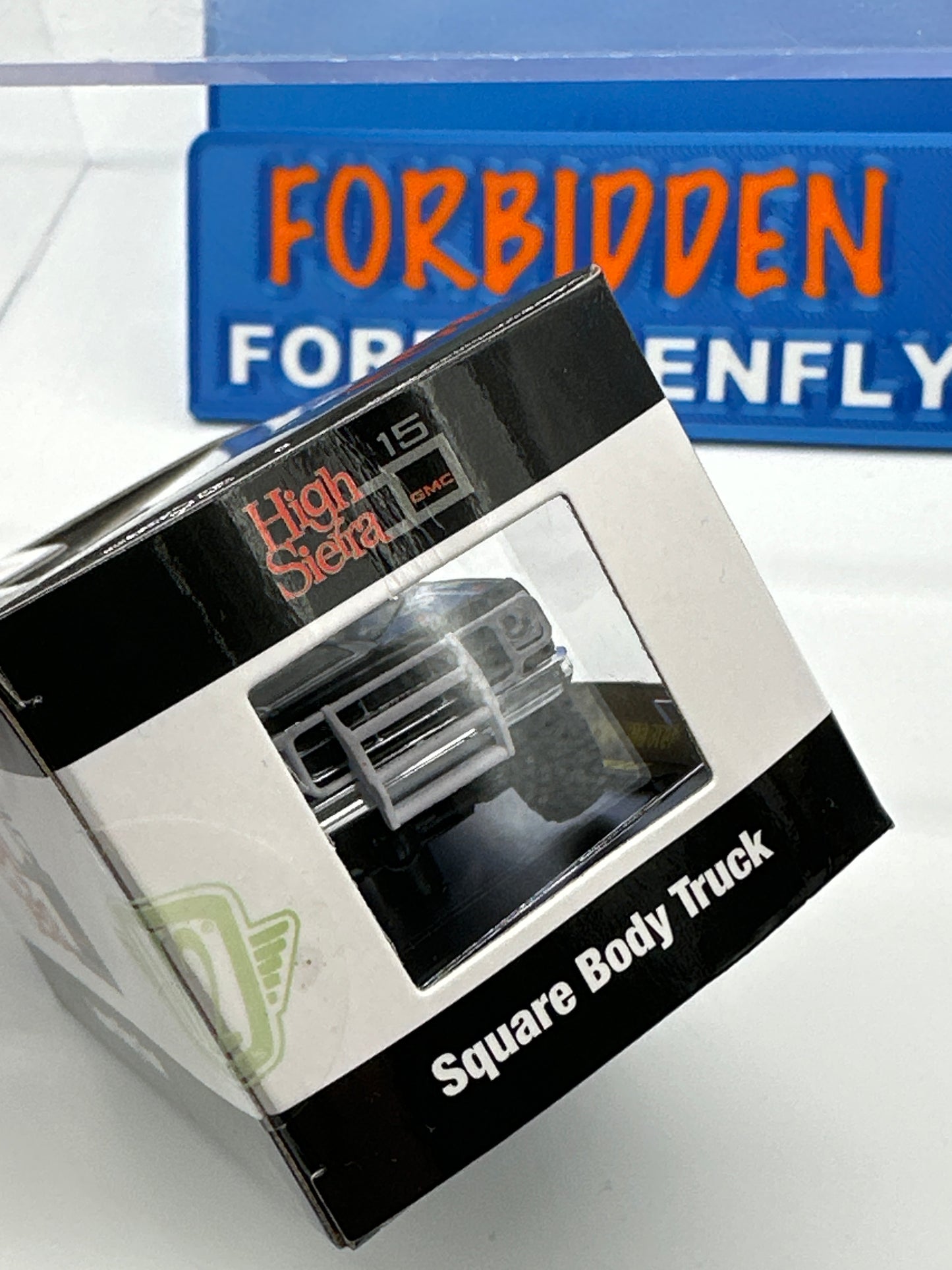 M2 Machines Acrylic Boxed Car - R62 - Black 1976 GMC High Sierra 15 4x4 Square Body Truck