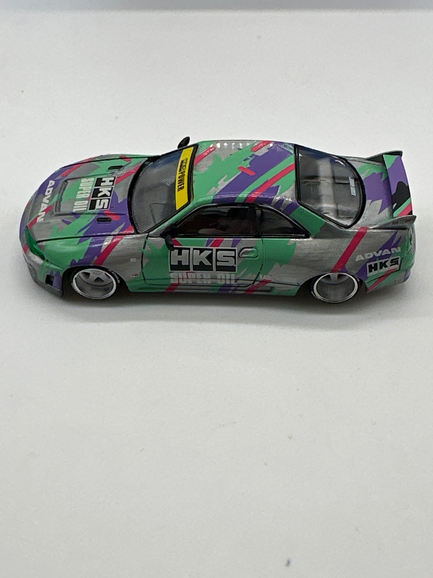 Kaido House (x MiniGT) - Raw Chase #129 - Nissan Skyline GT-R (R33) HKS V1