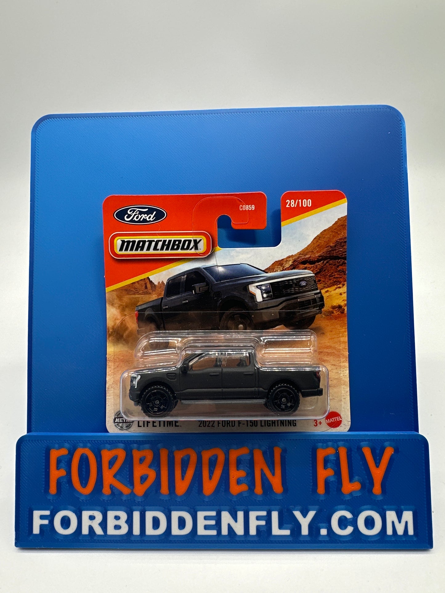 Matchbox - 2025 Mainline #28/100 - 2022 Ford F-150 Lightning - Black - International Short Card
