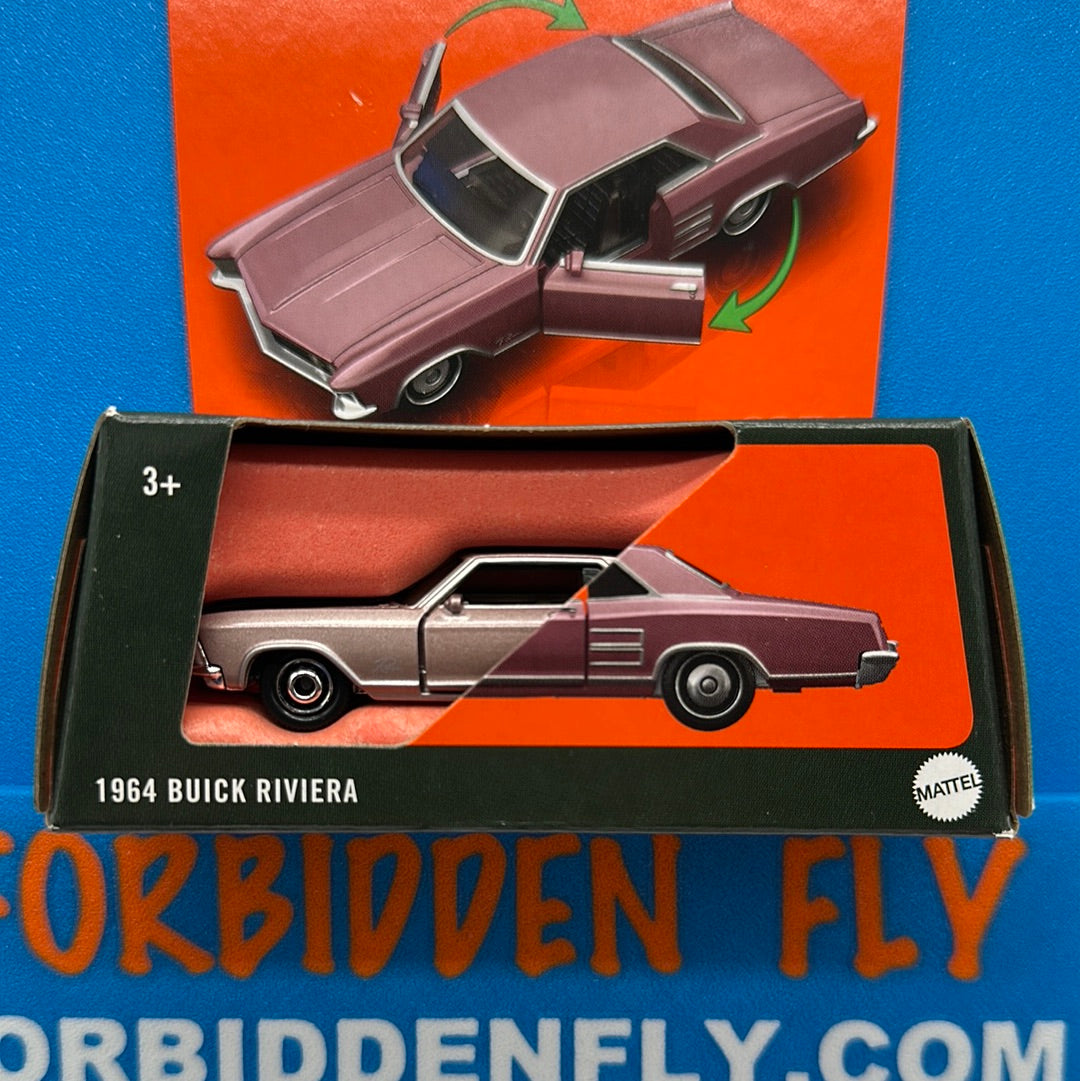 Matchbox Moving Parts Series 2024 - 1978 Buick Riviera - Rose