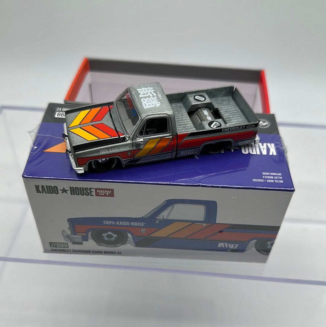 Kaido House (x MiniGT) - Raw Chase #099 - Blue Chevrolet Silverado Kaido V2