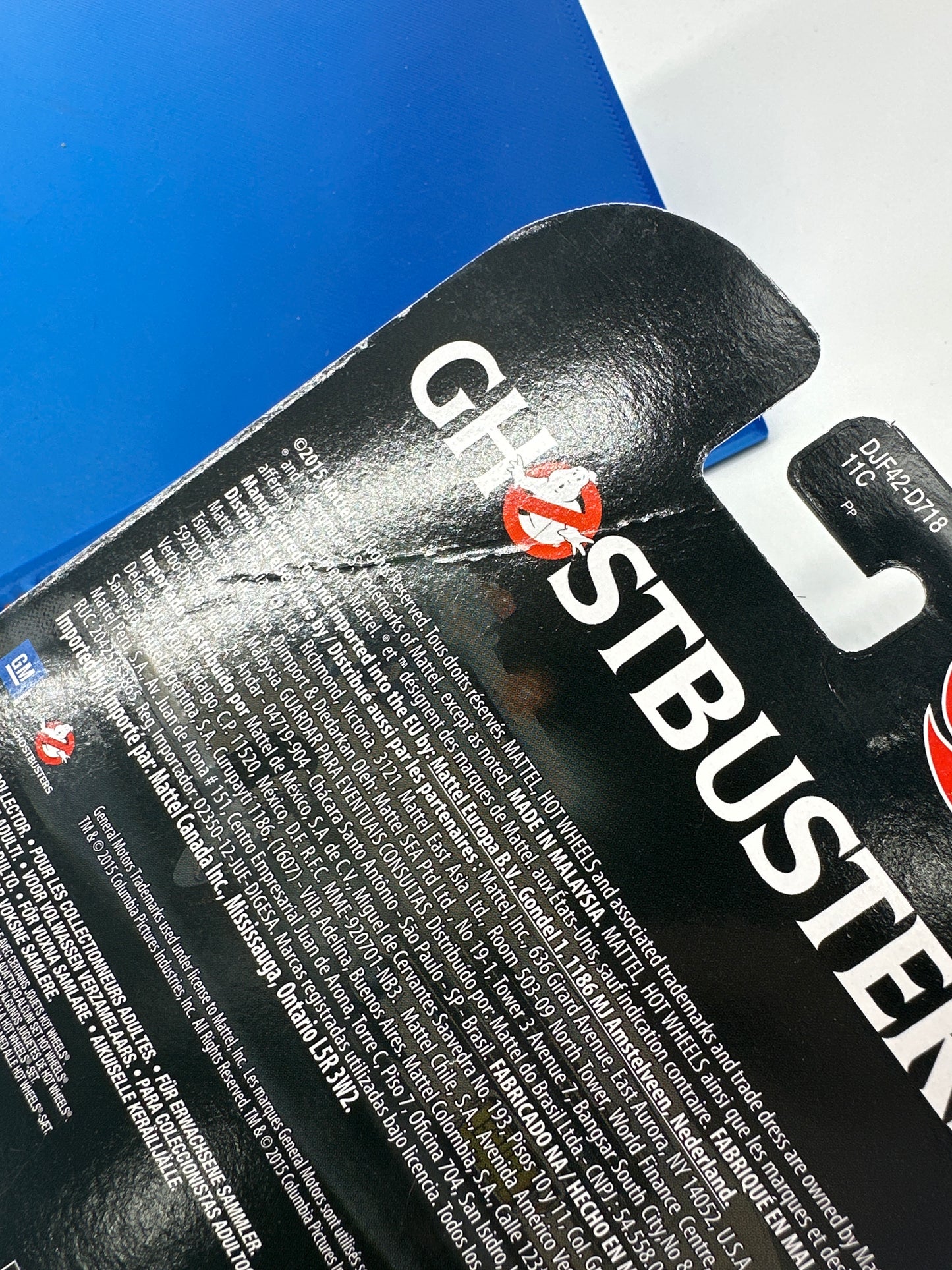 Hot Wheels 2016 Retro Entertainment Premium Single - Ghostbusters Movie Ecto-1 (Movie Reel Packaging)