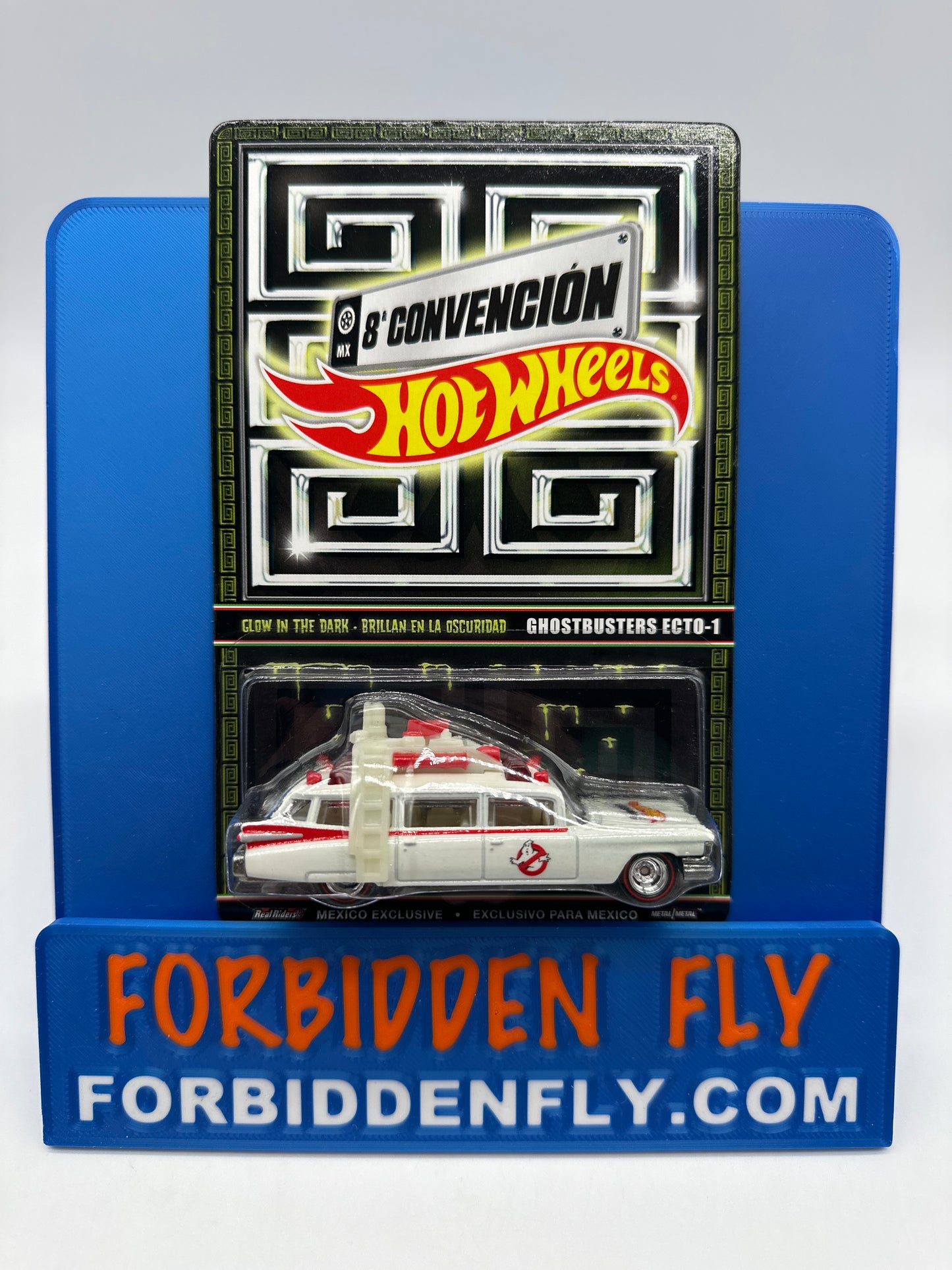 Hot Wheels - 2015 8th Mexico Convention Exclusive - Glow in the Dark Ghostbusters Ecto-1