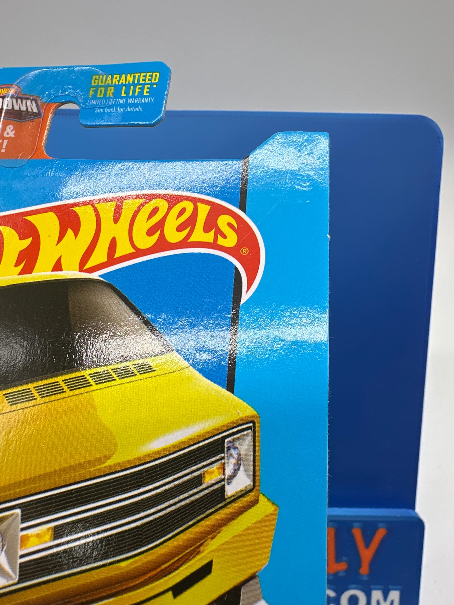 Hot Wheels Super Treasure Hunt - 2015 - Custom ‘77 Dodge Van Mooneyes