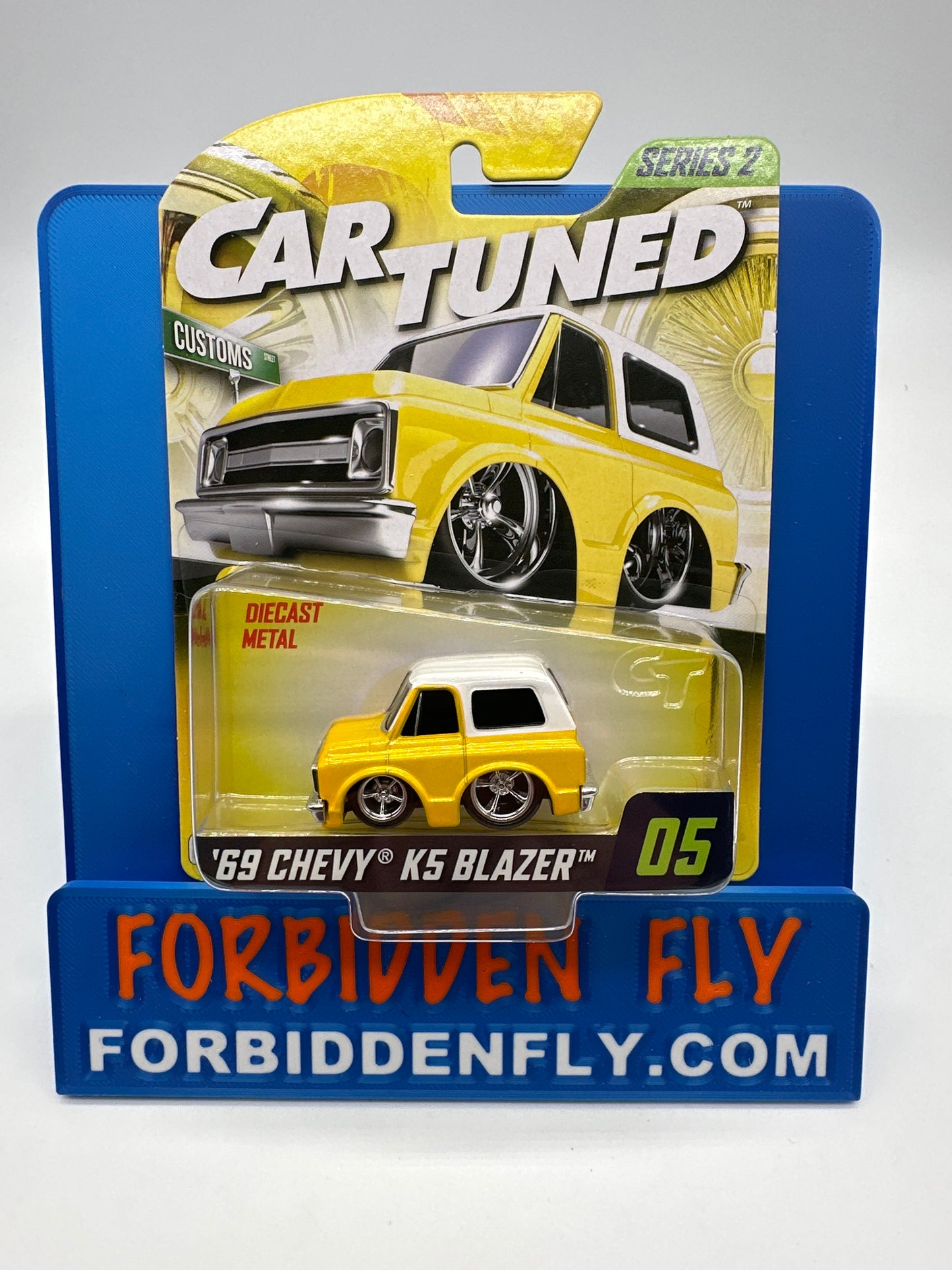CarTuned - Series 2 Regular Retail Release #05 - Yellow ‘56 Chevy K5 Blazer