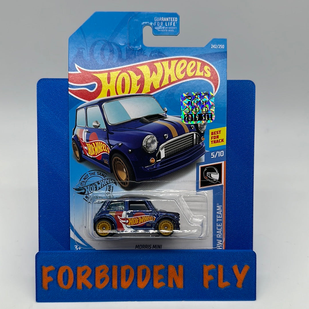 Hot Wheels 2019 Super Treasure Hunt - Factory Stickered - Race Team Morris Mini