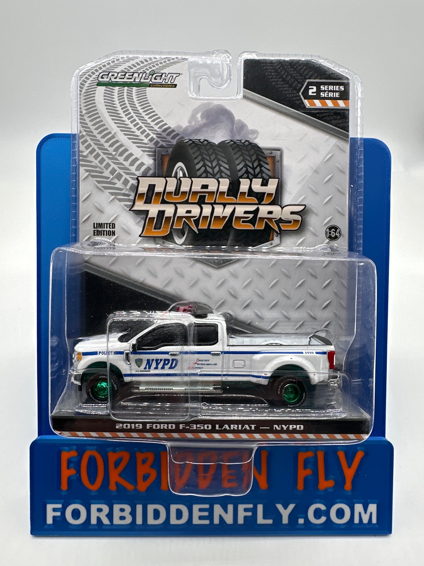 GreenLight Dually Drivers Series 2 - #46020-F - 2019 Ford F-350 Lariat - NYPD - Green Machine - Chase