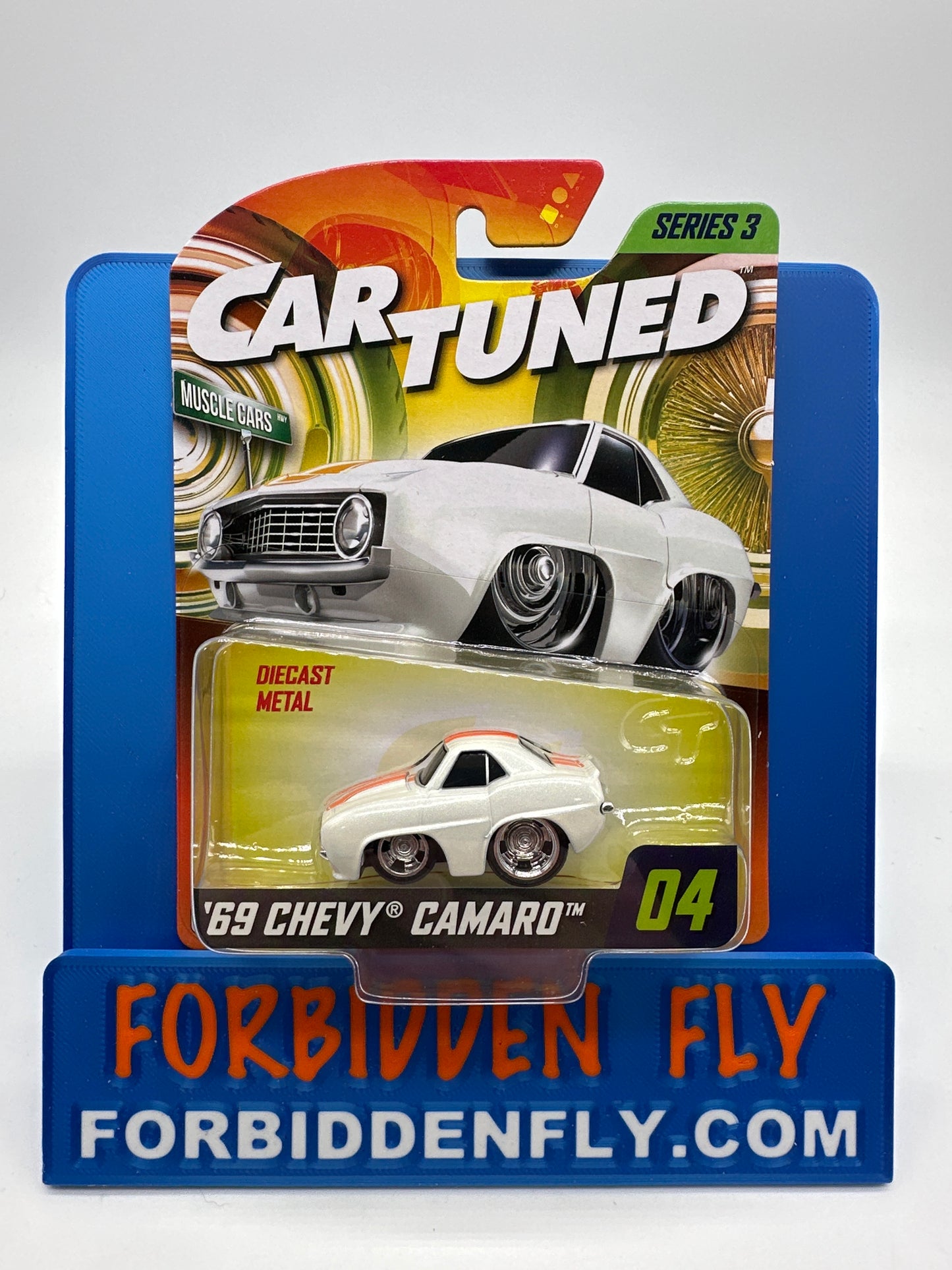 CarTuned - Series 3 Regular Retail Release #04 - White ‘69 Chevy Camaro