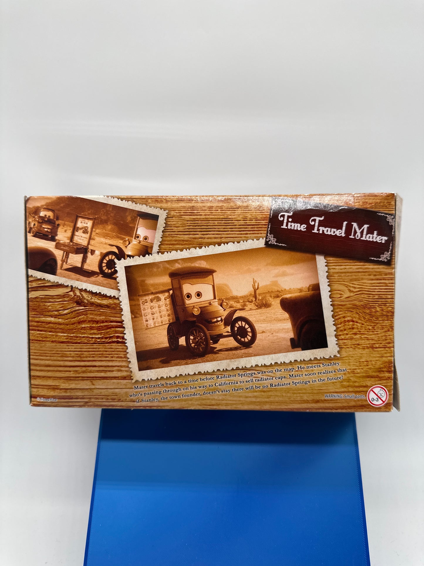 Disney Pixar Cars Movie - Cars Land Exclusive - 1st Anniversary Gift Pack - Radiator Springs Beginnings Gift Pack - Time Travel Mater - Lightning McQueen, Mater And Stanley