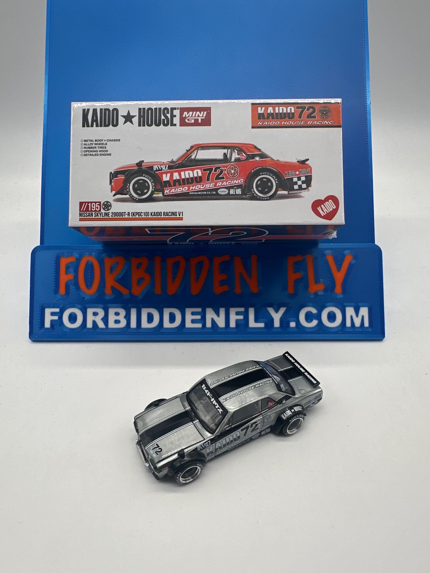 Kaido House (x MiniGT) - Raw Chase #195 - Nissan Skyline 2000GT-R (KPGC10) Kaido Racing V1