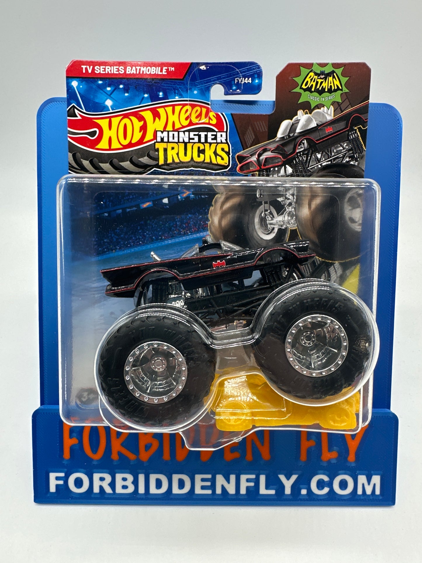 Hot Wheels Monster Trucks - Classic TV Series Batmobile w/ Crushable Car (Yellow)