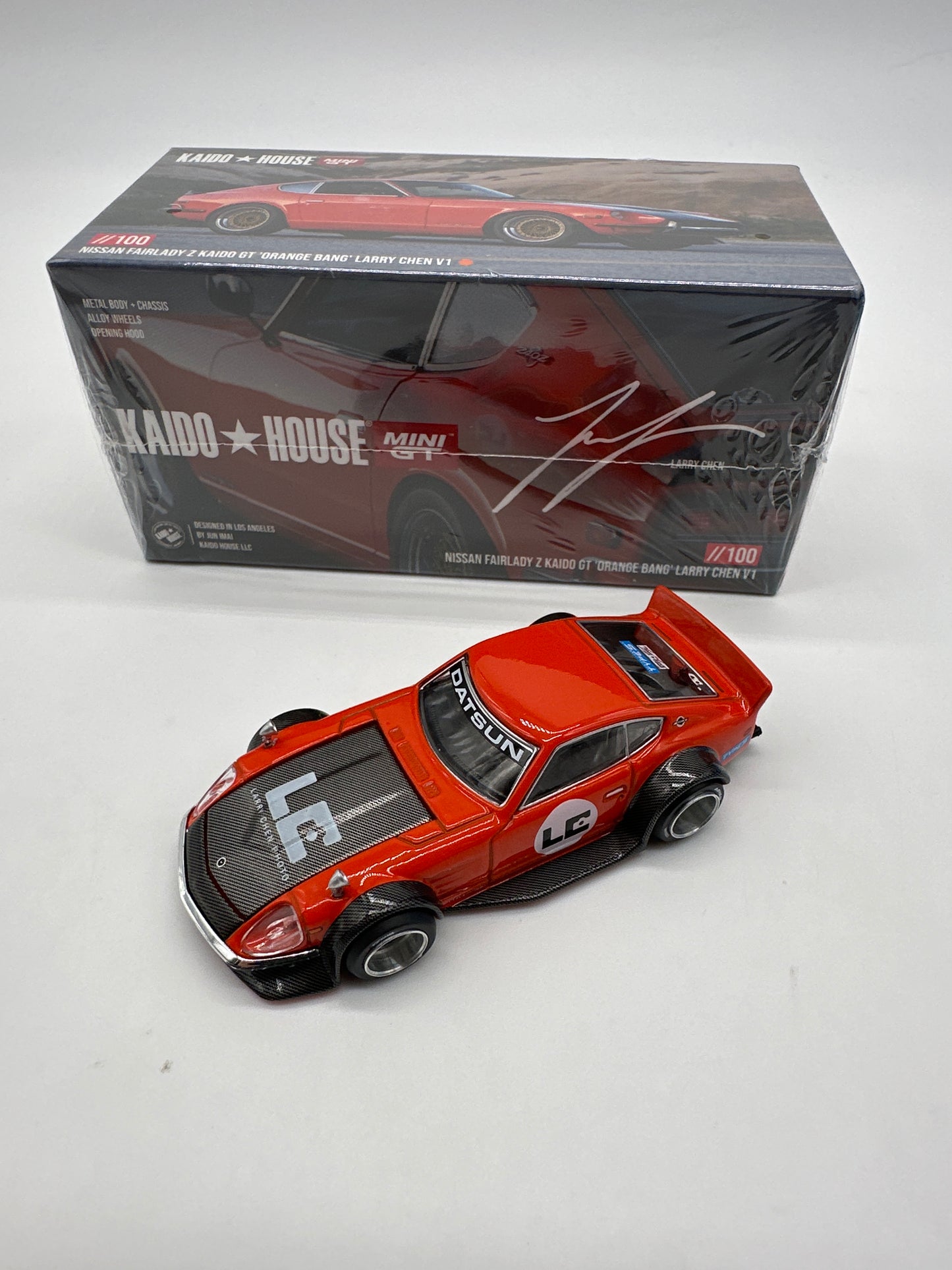 Kaido House (x MiniGT) - Regular Release #100 - Nissan Fairlady Z Kaido GT “Orange Bang” Larry Chen V1