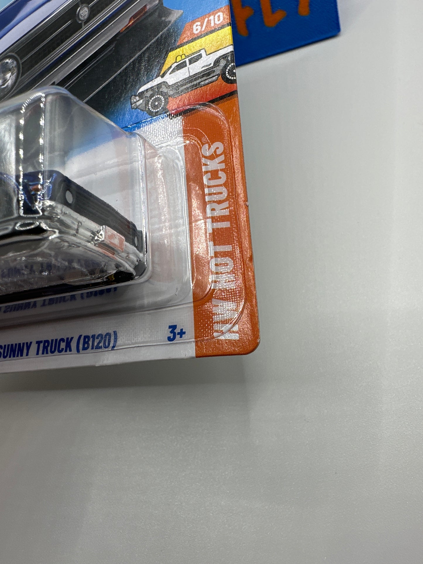 Hot Wheels 2025 D Case Super Treasure Hunt - Blue 1975 Datsun Sunny Truck (B120)