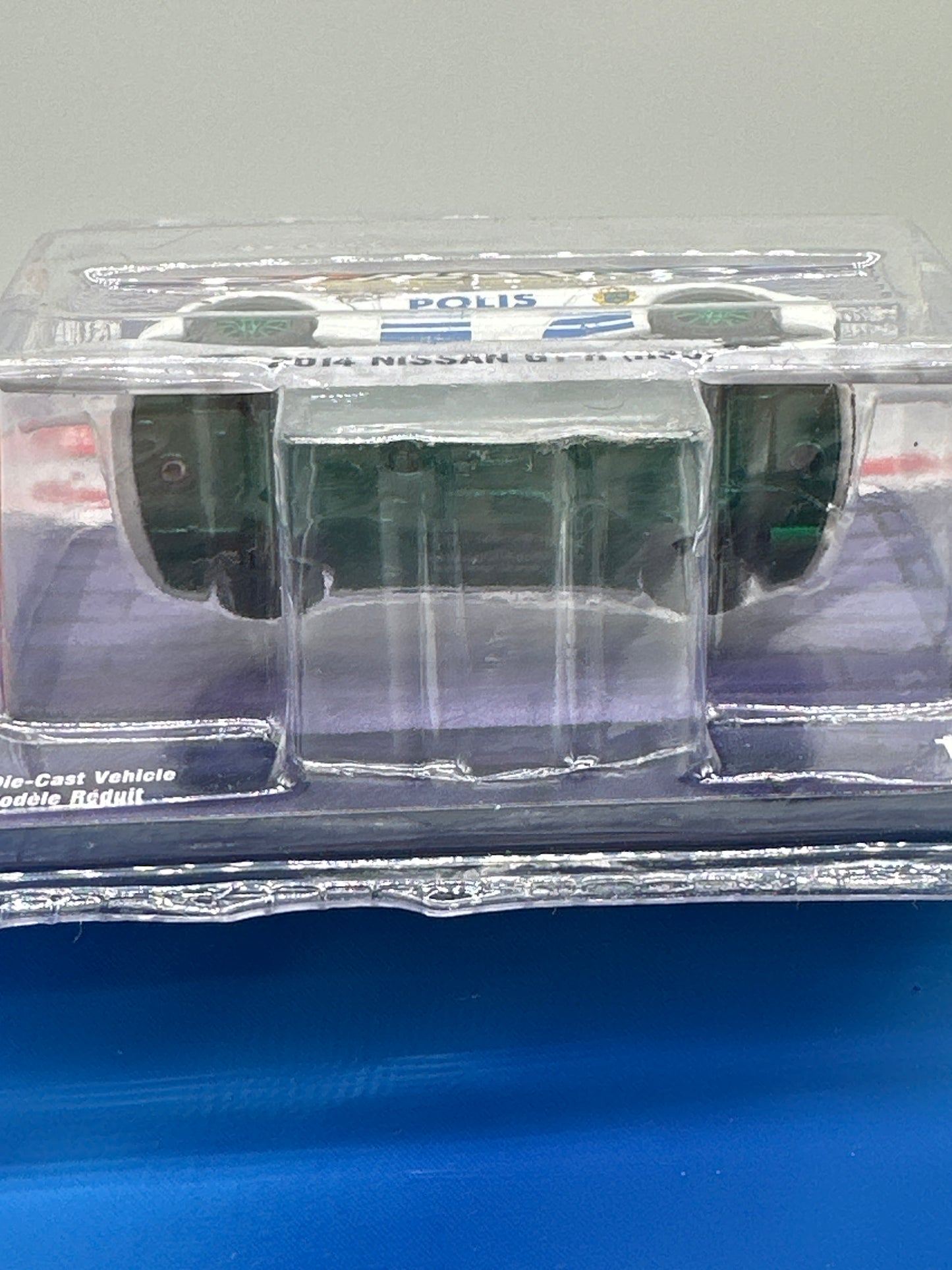 GreenLight Hot Pursuit Series 40 - #42989-D - 2014 Nissan GR-R (R35) - Stockholm Sweden Police - Green Machine - Chase
