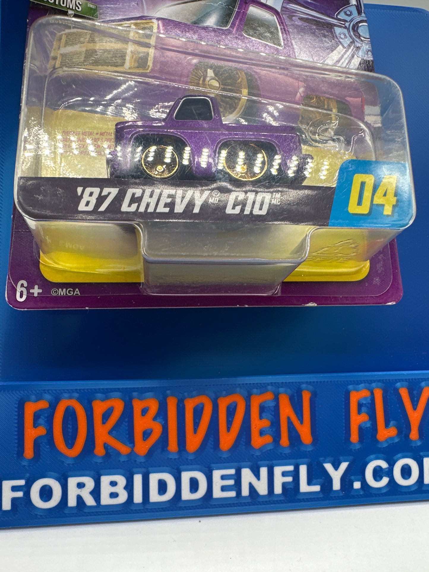 CarTuned - Hobby Exclusive - Series 1 - #04 - Purple ‘87 Chevy C10