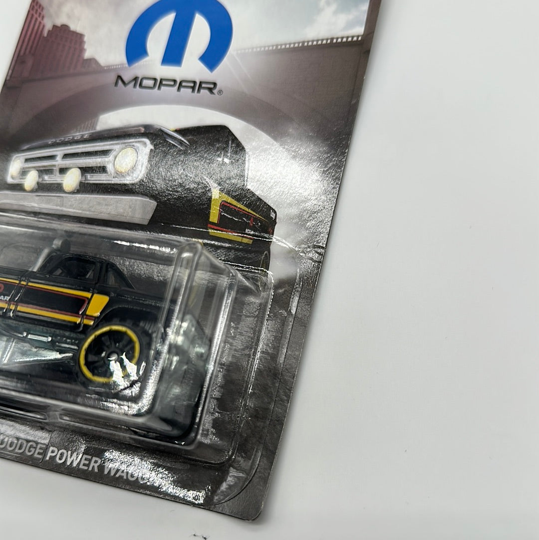 Hot Wheels - Walmart Exclusive - 2017 Mopar Series Complete Set of 8