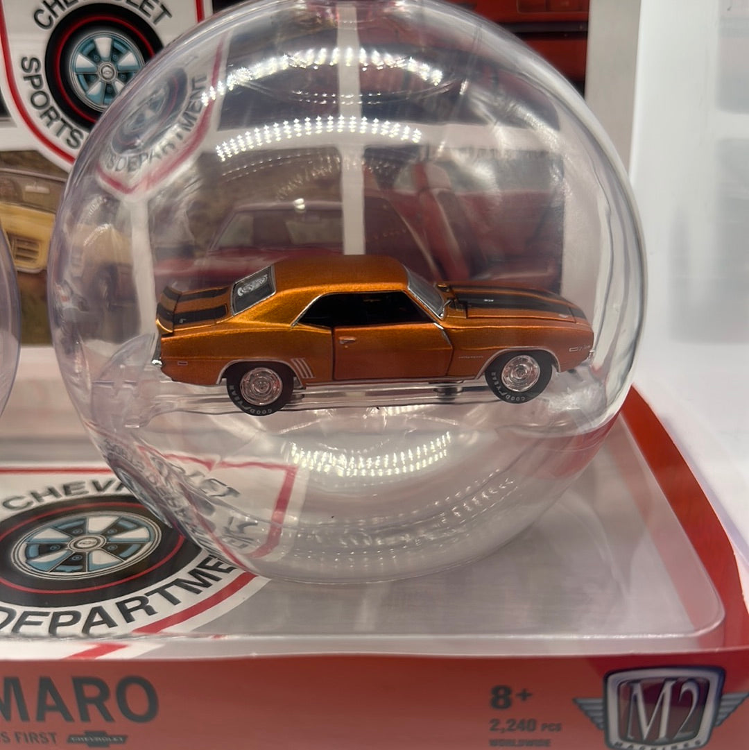 M2 Machines - 2022 Christmas Ornaments 2 Pack - 1969 Chevrolet Camaro
