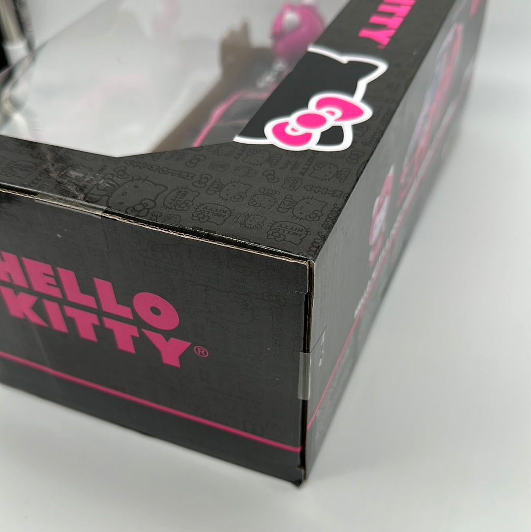 Jada 1:24 Scale - Hello Kitty & 2002 Nissan GT-R (BNR34)