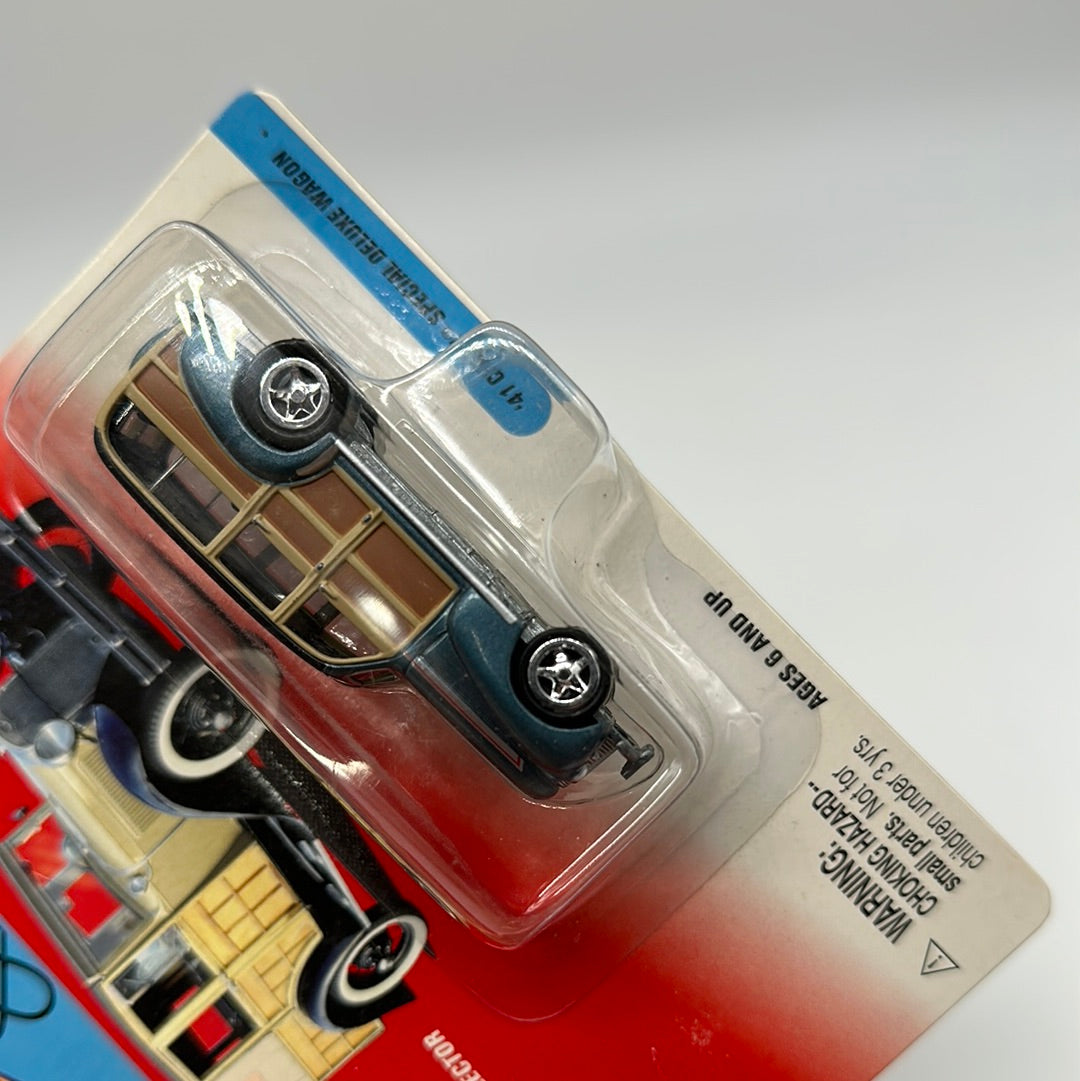 Johnny Lightning - Woodys & Panels Series - 1941 Chevy Special Deluxe Wagon - Blue