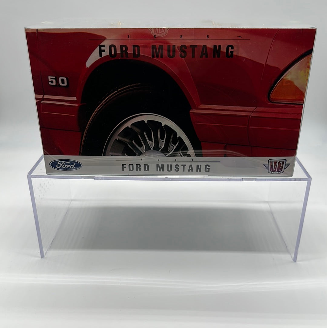 M2 Machines - 2022 Christmas Ornaments 2 Pack - 1988 Ford Mustang