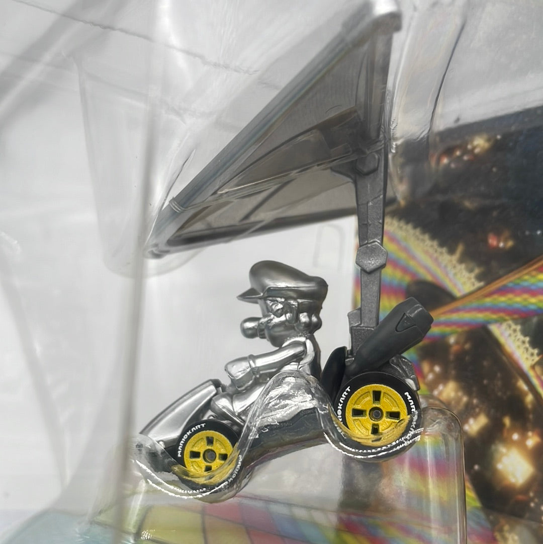 Hot Wheels - SDCC 2019 Exclusive - Mario Kart - Mario With Glider - Silver Edition