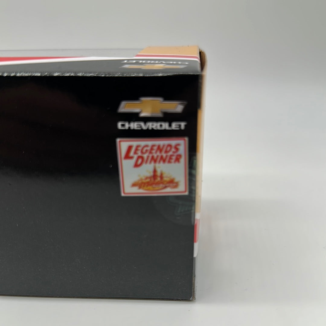 M2 Machines - Auto-Haulers Series DCS01 - 2023 Magical Weekend Of Cars Convention Exclusive Dinner Car - 1968 Chevrolet C60 & Chevrolet Silverado