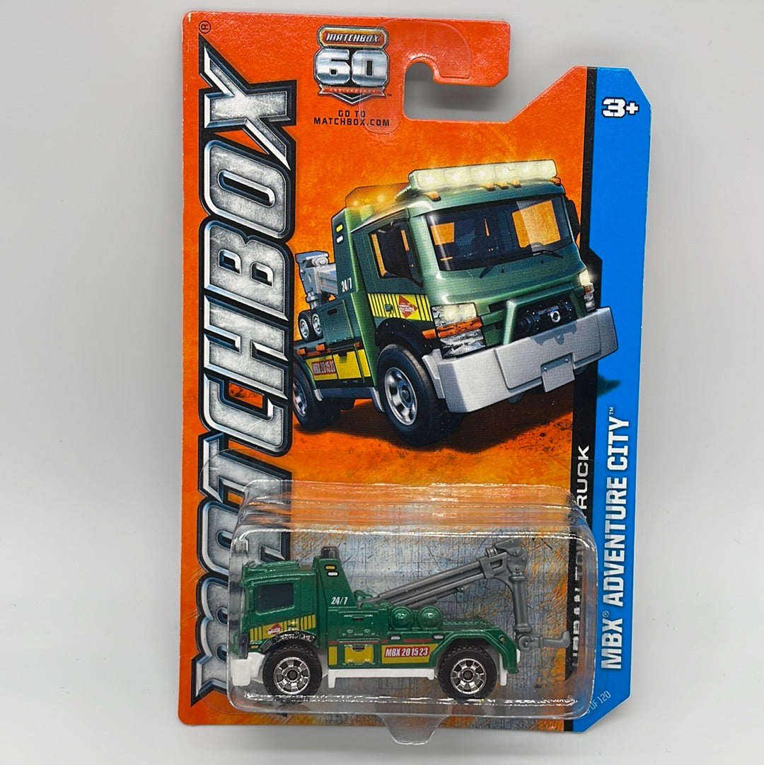 Matchbox - 2013 Mainline - Urban Tow Truck - Green - # 9/120